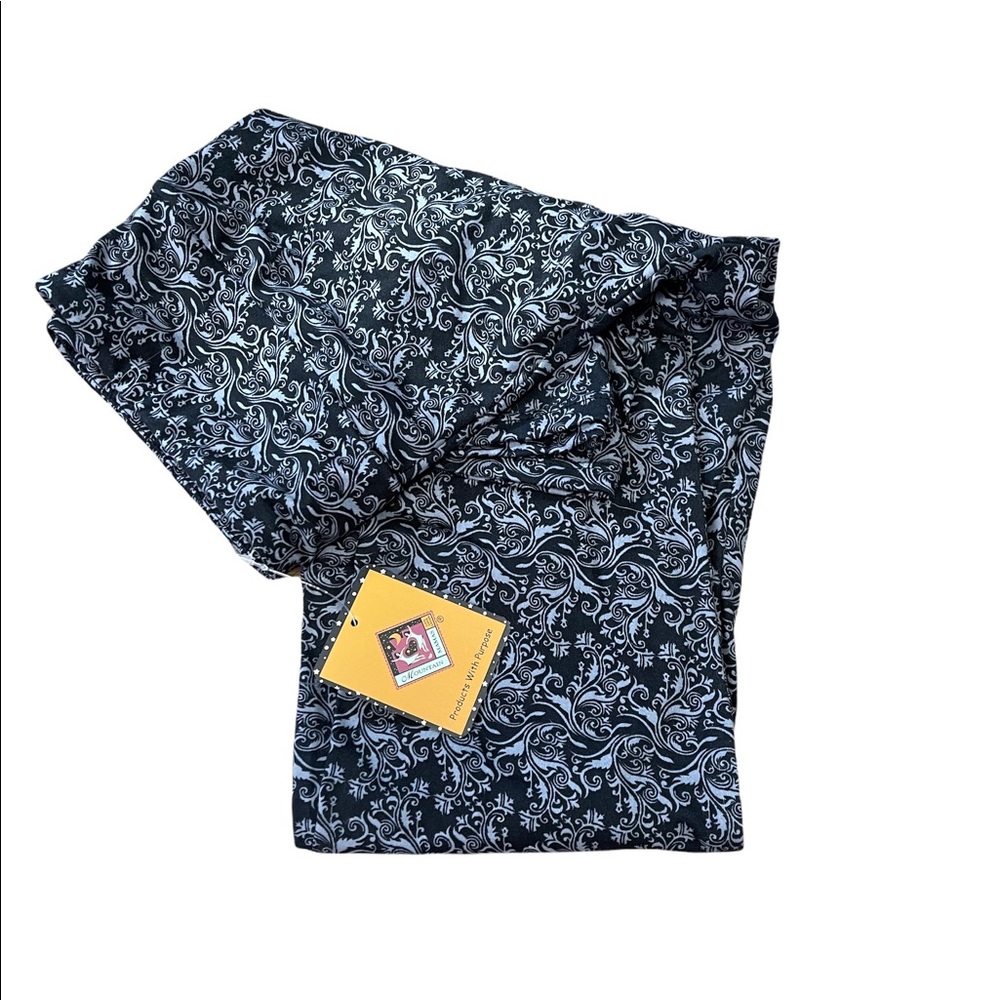 Black and Grey Mountain Mama Leggings